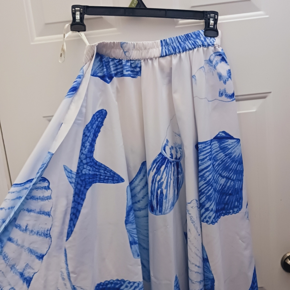 Stylish Blue and White Maxi Skirt - Picture 5 of 8